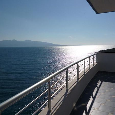 Beautifull Holiday Apartment Larisa Sarandë エクステリア 写真