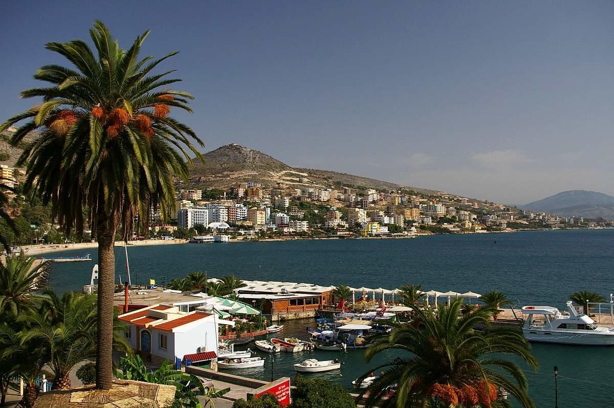 Beautifull Holiday Apartment Larisa Sarandë エクステリア 写真