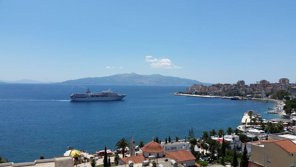 Beautifull Holiday Apartment Larisa Sarandë エクステリア 写真
