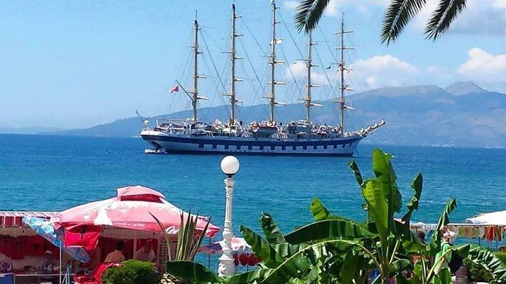 Beautifull Holiday Apartment Larisa Sarandë エクステリア 写真