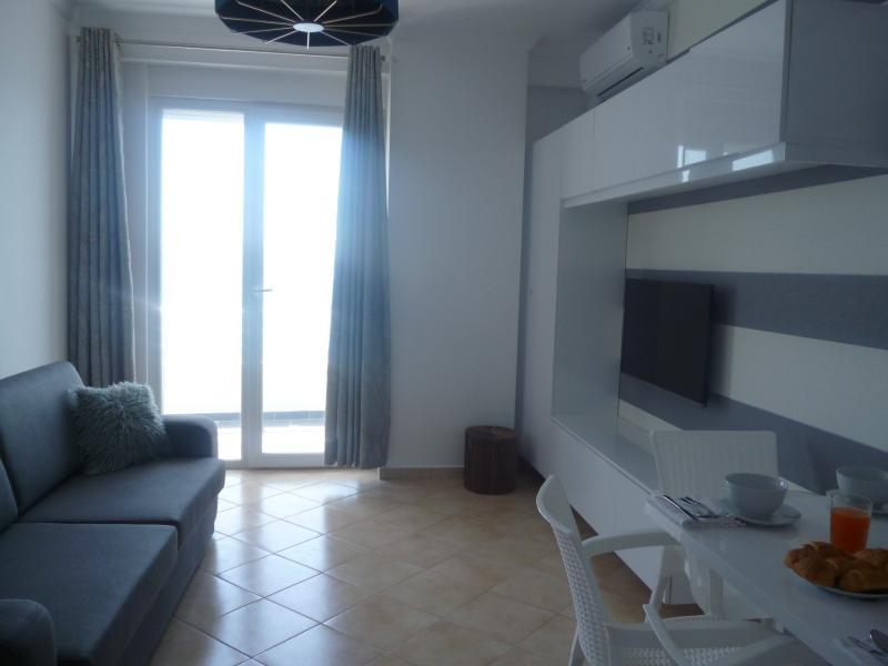 Beautifull Holiday Apartment Larisa Sarandë エクステリア 写真