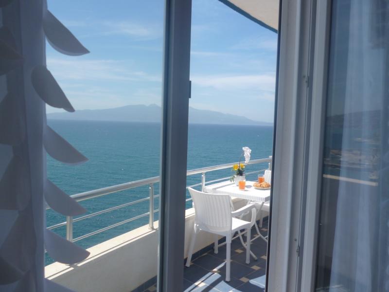 Beautifull Holiday Apartment Larisa Sarandë エクステリア 写真