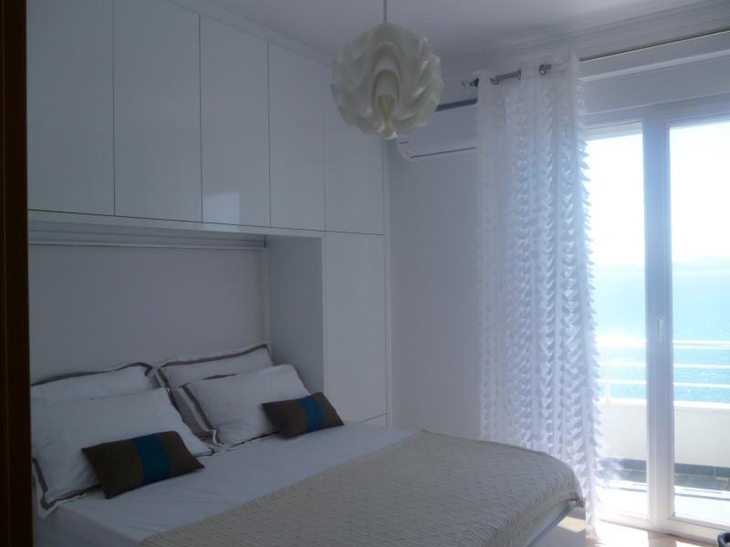 Beautifull Holiday Apartment Larisa Sarandë エクステリア 写真