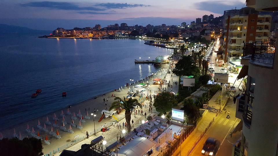 Beautifull Holiday Apartment Larisa Sarandë エクステリア 写真