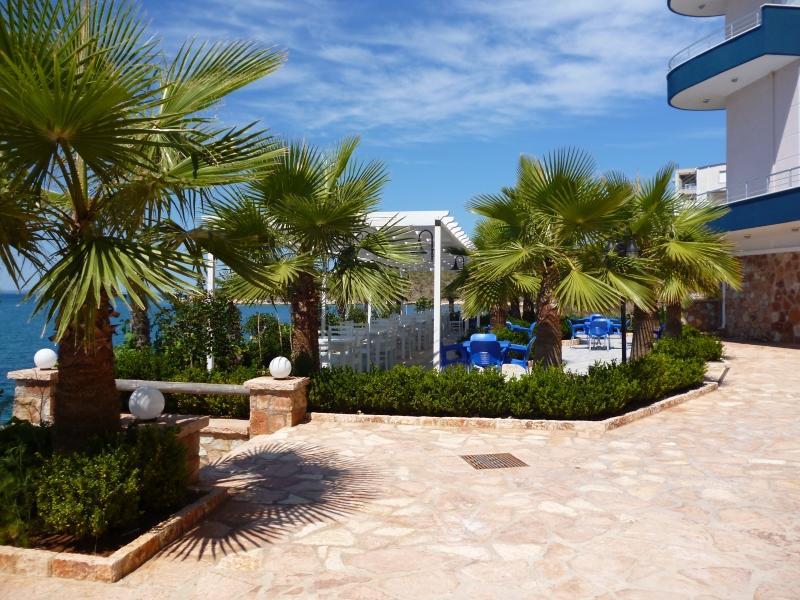 Beautifull Holiday Apartment Larisa Sarandë エクステリア 写真